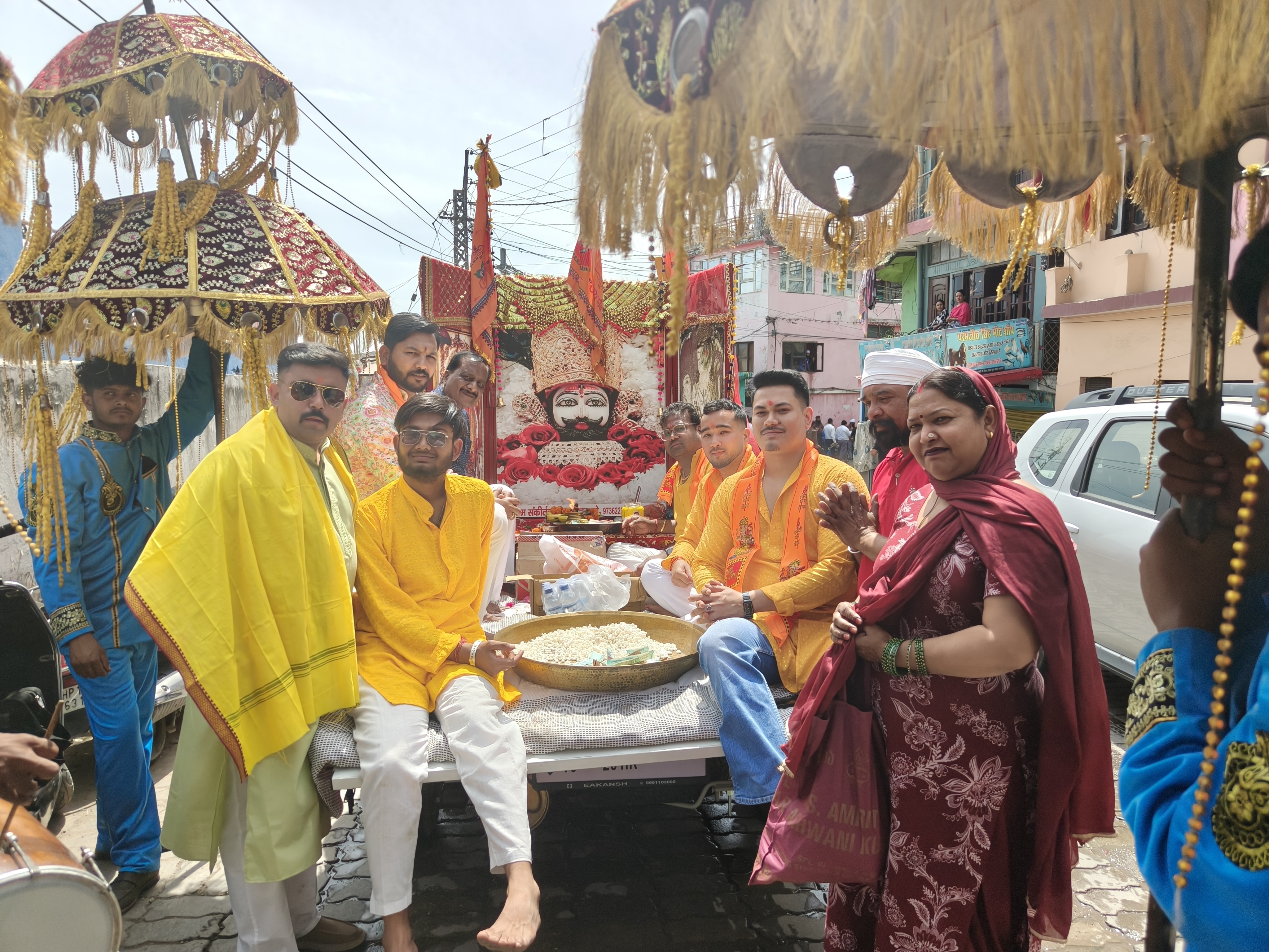  नाहन में आस्था की बयार, भगवान खाटू श्याम की भव्य शोभायात्रा से...