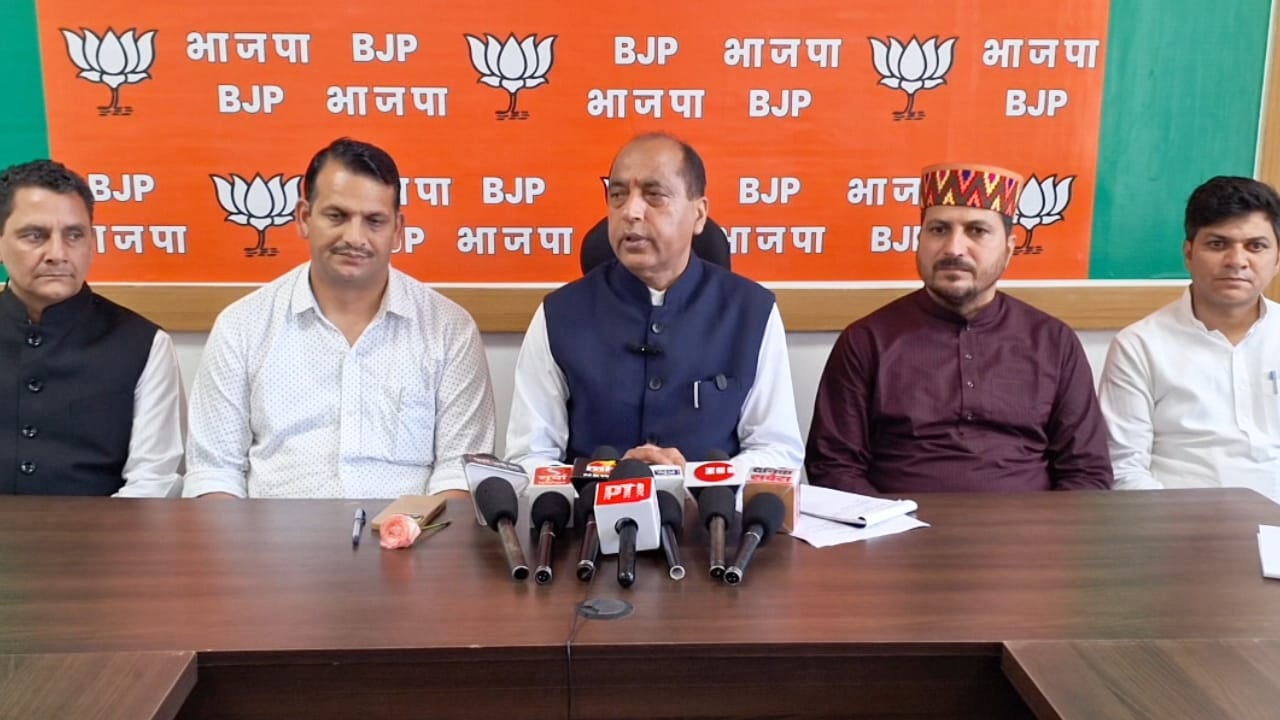 प्रदेश सरकार केंद्र से मिली राहत राशि को कर्मचारियों के वेतन और गाड़ियों पर कर रही है खर्च: जयराम ठाकुर 