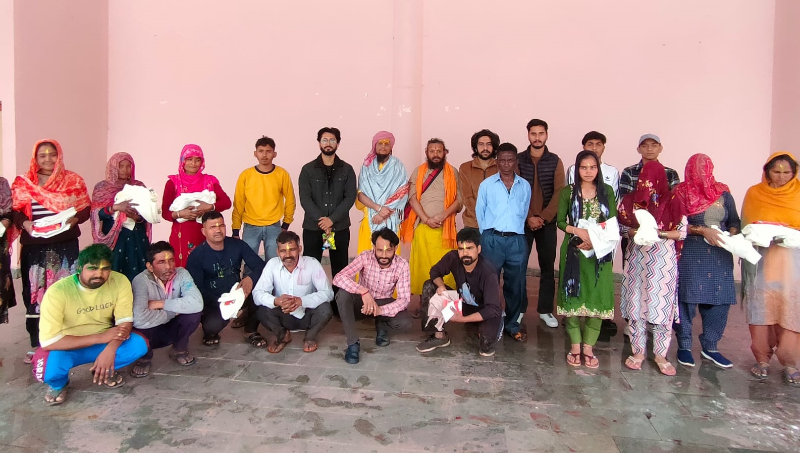 'स्वच्छ भारत के नायक': श्री रामकृष्ण आश्रम द्वारा सफाई कर्मियों का आदर समारोह