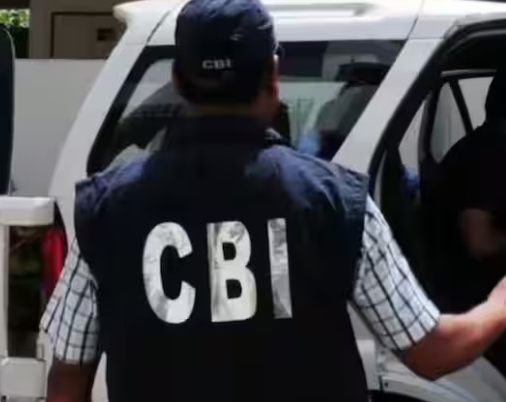 सोलन के कारोबारी से 5 लाख रिश्वत मांगने के आरोपी आयकर अधिकारी पर CBI का शिकंजा, शिमला में किराए के मकान पर रेड