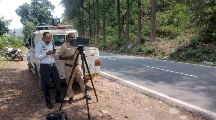 नेशनल हाईवे पर ओवर स्पीड व यातायात पर 18 चलान काटे,18 हजार जुर्म...