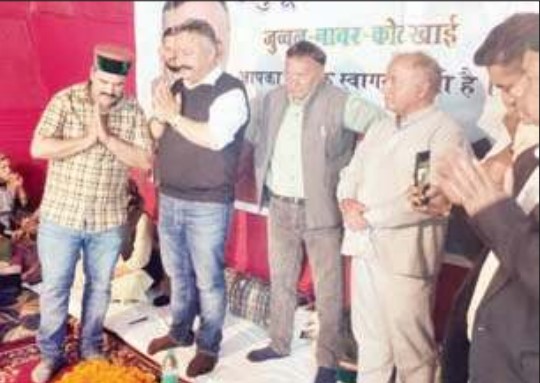 जनता की सेवा करना राजनीतिक जीवन का मुख्य उद्देश्य: रोहित