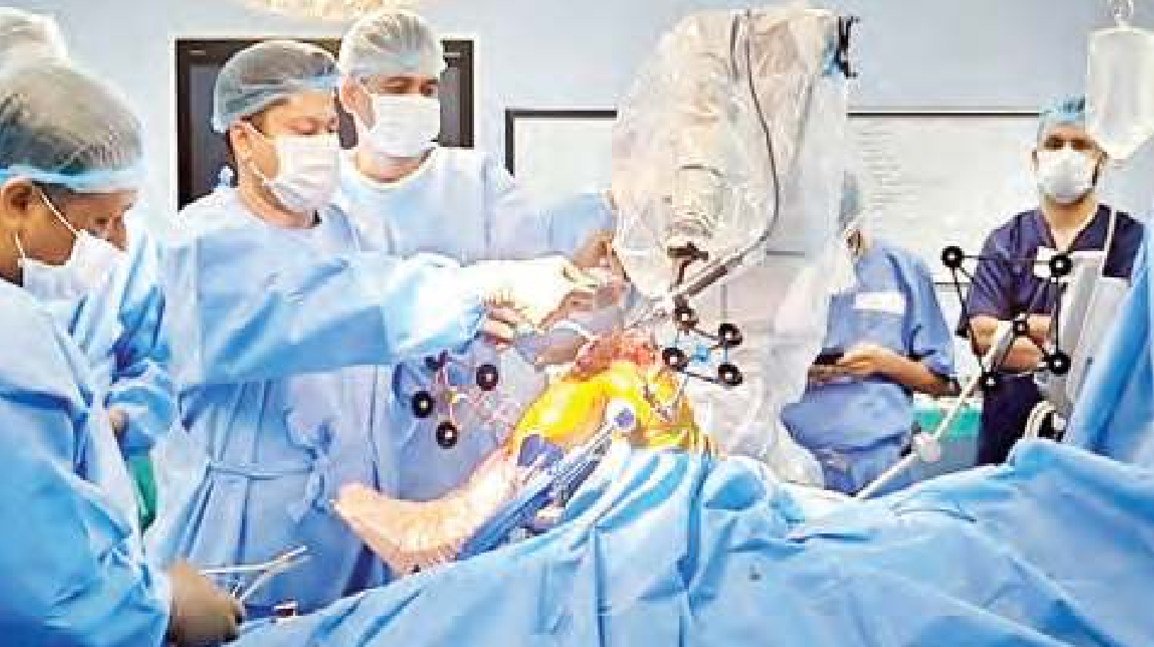 एम्स बिलासपुर में हिमाचल की पहली रोबोटिक घुटना प्रत्यारोपण सर्जर...