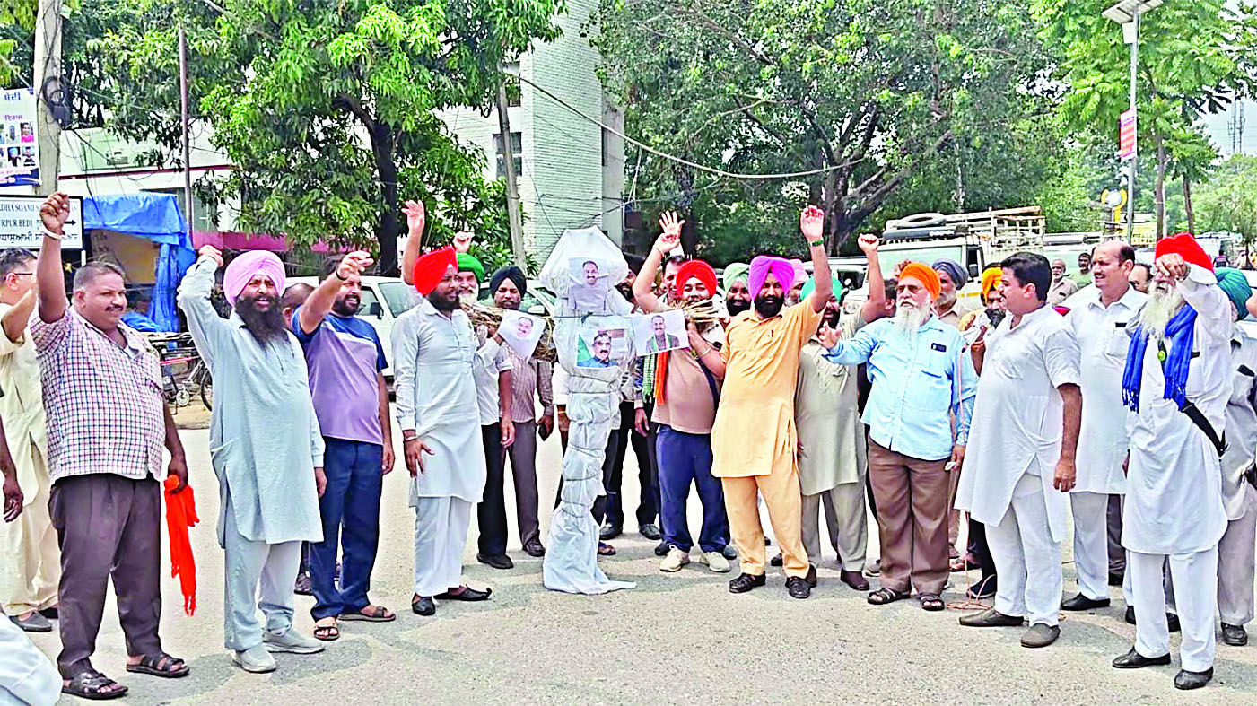 हिमाचल एंट्री टैक्स के विवाद: किसान-टैक्सी यूनियन का 26 जुलाई से ढेरोवाल बैरियर पर मोर्चा खोलने का ऐलान
