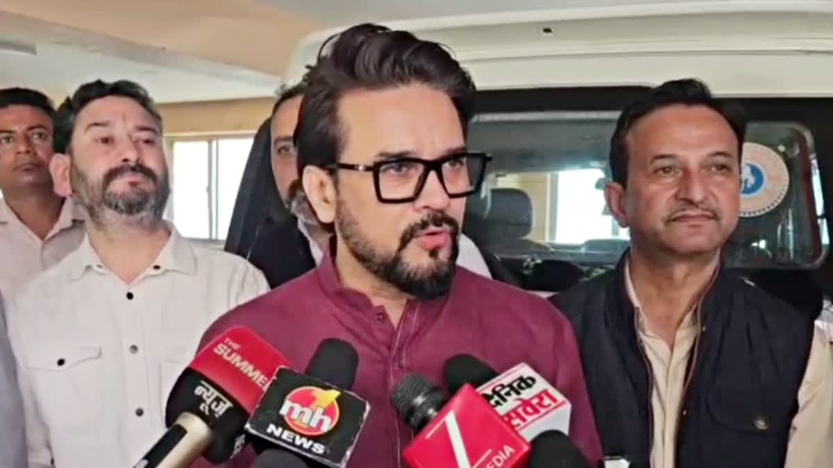 राम मंदिर विवाद पर अनुराग ठाकुर का कांग्रेस पर तंज, बोले- 'राम को न मानने वाली कांग्रेस आज मंदिरों में तलाश रही सियासत'