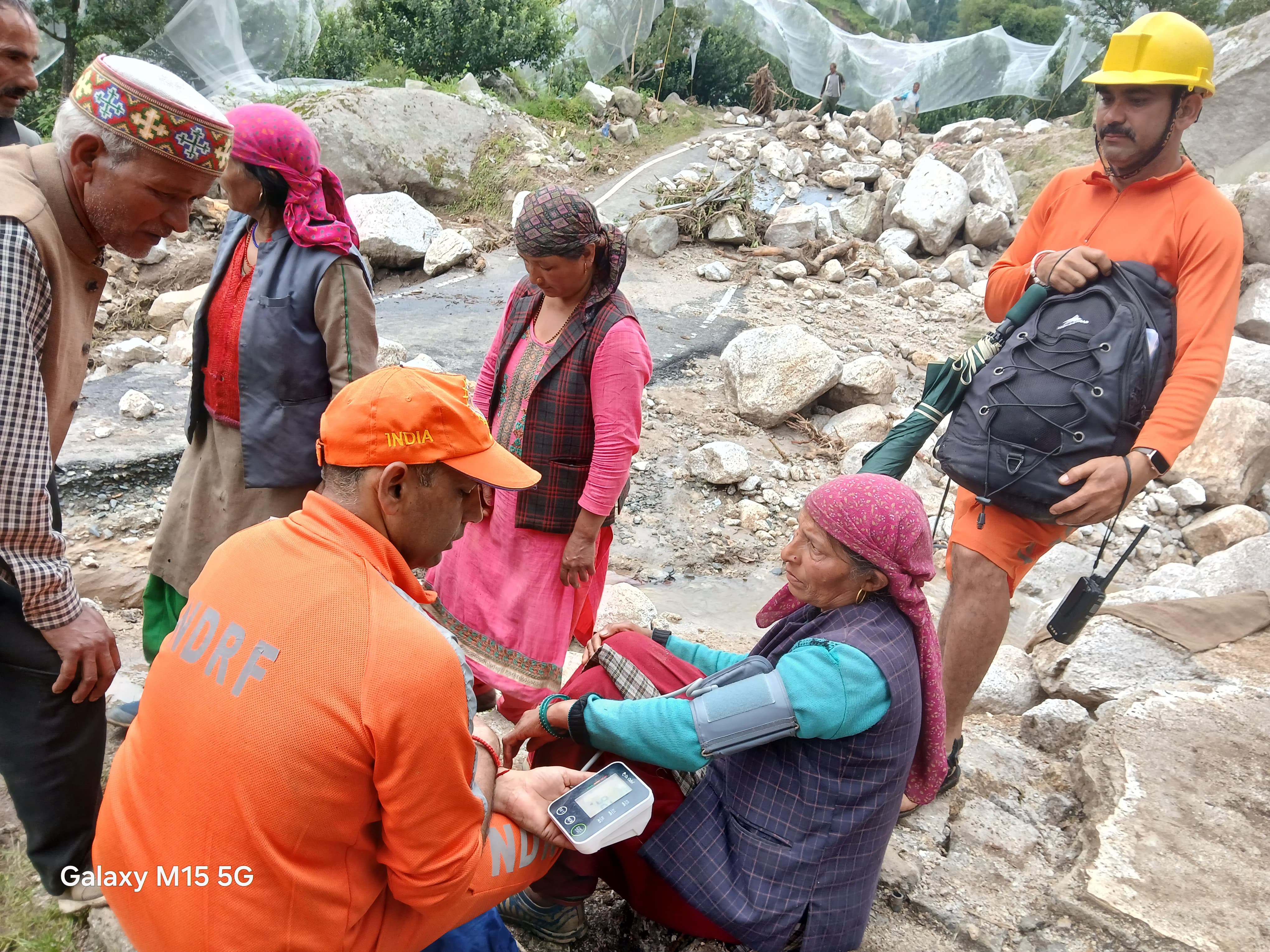 सुराह सहित अन्य प्रभावित क्षेत्रों तक पहुंची राशन सामग्री : उपायुक्त