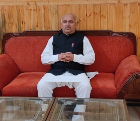 बिना अध्यापक चल रहा राजकीय प्राथमिक पाठशाला अठावा : प्रताप सिंह रावत