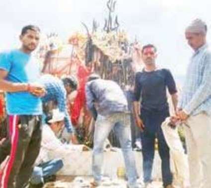 छोटी पोहलानी माता मंदिर में भक्तों ने लगाए जयकारे