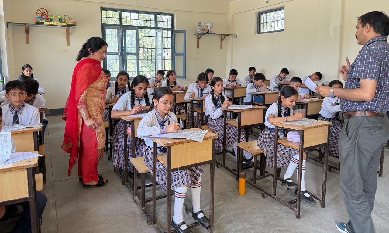 मंडी जिले में मेरे शहर के सौ रत्न छात्रवृति परीक्षा आयोजित