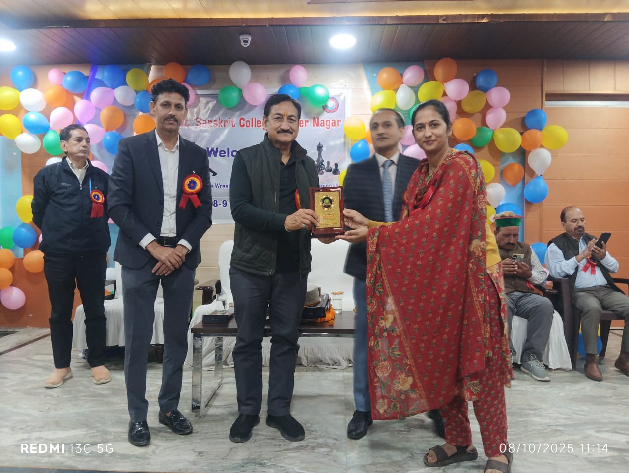 पूर्व सीपीएस सोहन लाल ठाकुर ने किया इंटर कॉलेज चेस एंड रेसलिंग प...