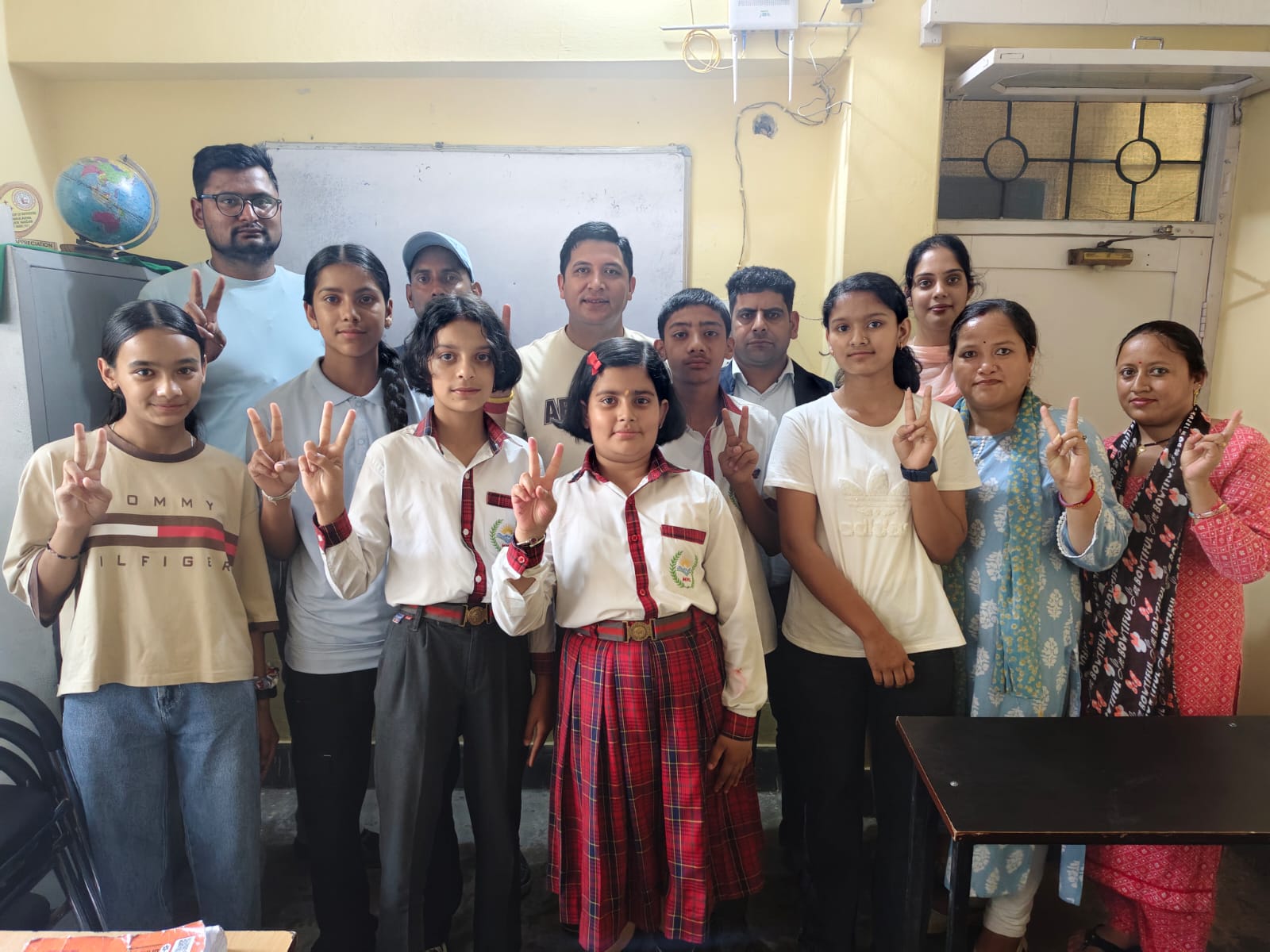 माइंड ऑपरेशन अकादमी के 12 छात्रों ने सैनिक स्कूल परीक्षा में लहराया परचम,अकादमी की मेहनत और समर्पण ने दी सफलता की उड़ान