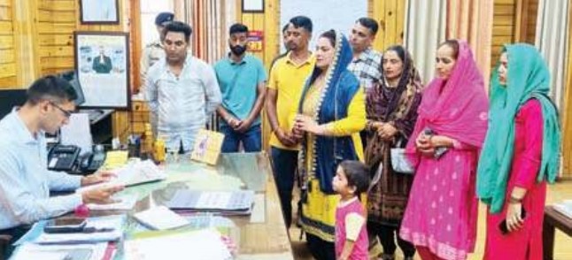 कुलसूई स्कूल में नहीं एक भी टीचर, बच्चों की पढ़ाई हो रही प्रभावि...