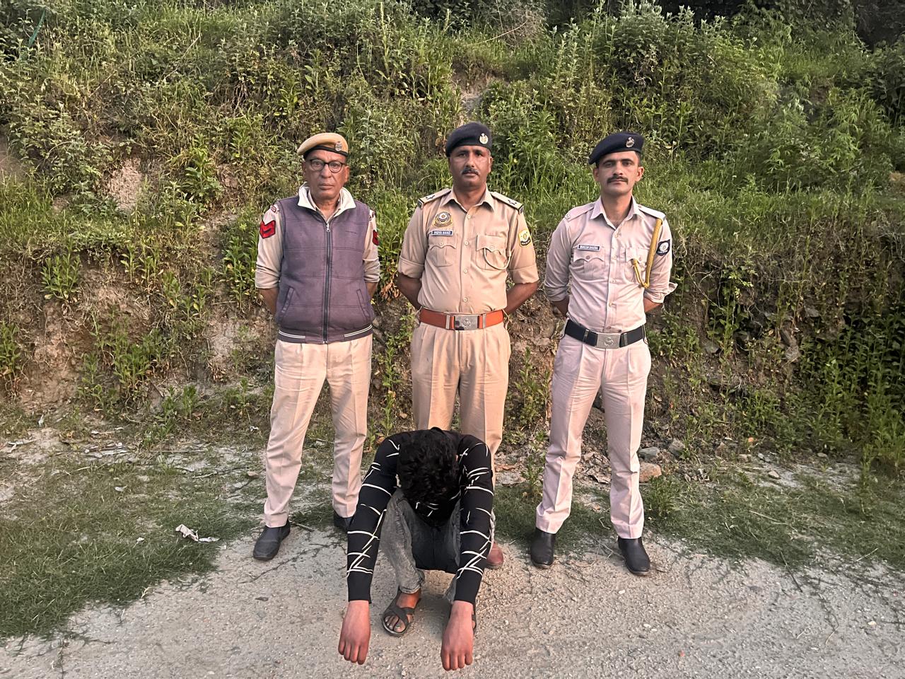 कुल्लू में HRTC बस में यात्री से चरस की बड़ी खेप बरामद, आरोपी गिरफ्तार