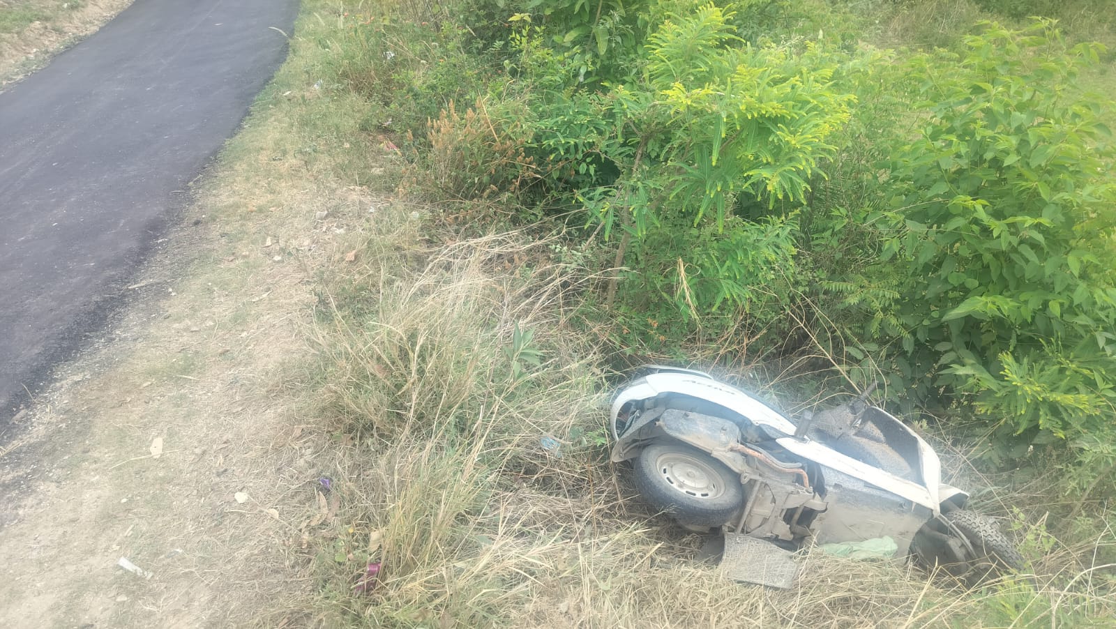 स्कूटी लुढ़कने से 38 वर्षीय युवक की मौत  सही हेलमेट पहना होता तो बच जाता तनुज