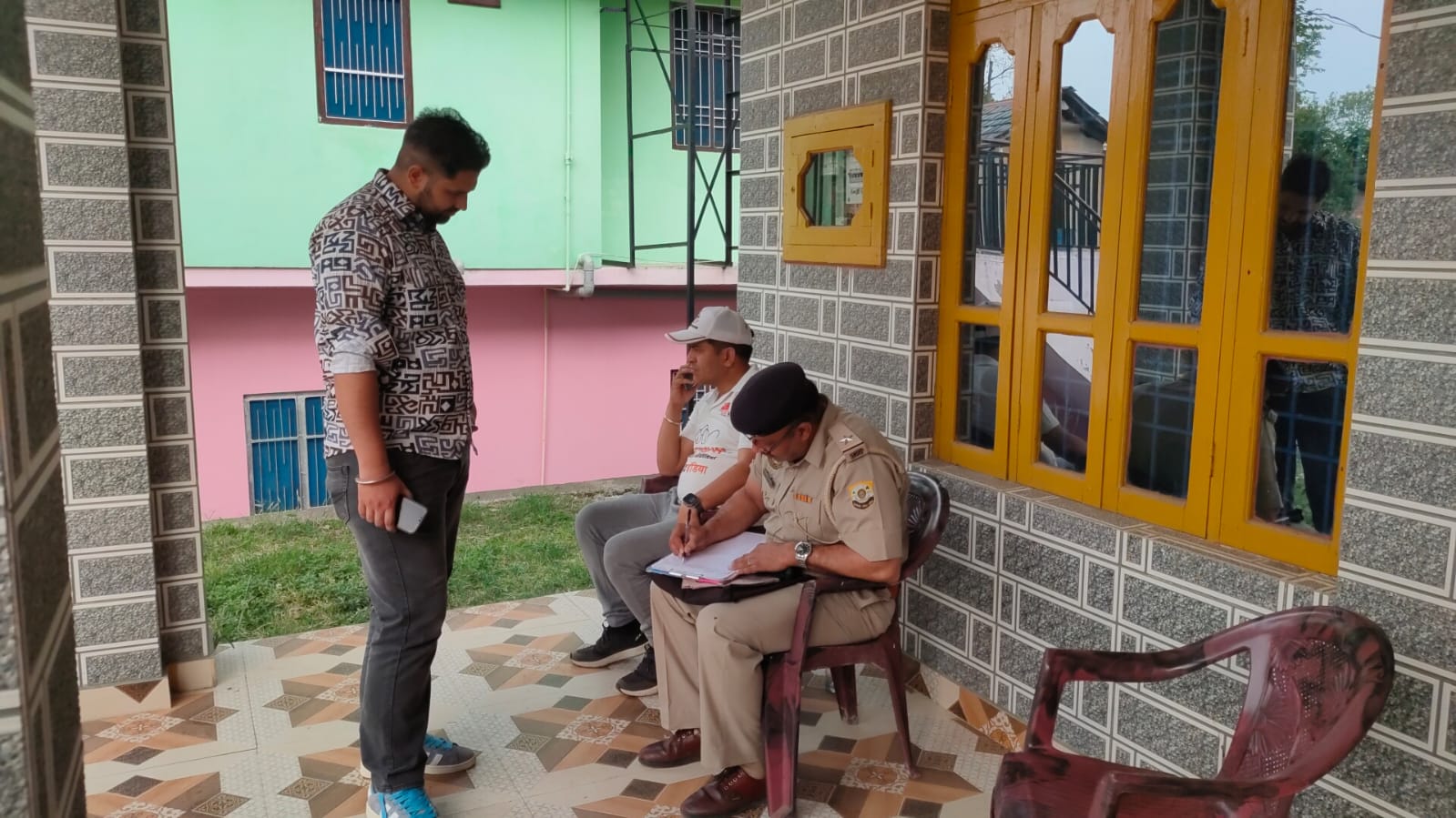 जोगिंद्रनगर मकड़ैना में 15 दिन में दूसरी बार चोरी, पुलिस जांच में जुटी