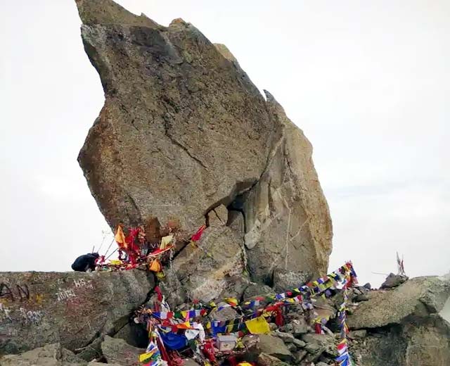  किन्नौर कैलास यात्रा पर रोक की मांग! देव आदेश के बाद देव समाज ने सरकार को सौंपा ज्ञापन