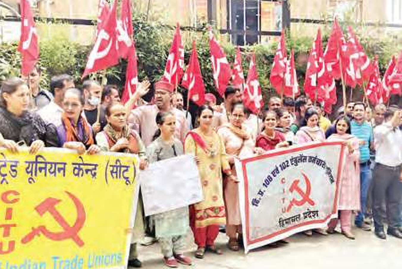 102 और 108 सेवा के 1400 कर्मचारी 24 घंटे रहे हड़ताल पर, प्रदेशभर...