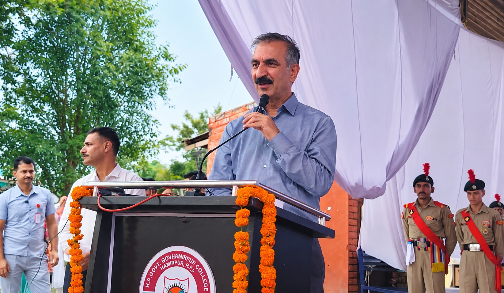 हिमाचल में दौड़ेंगी 1000 नई इलेक्ट्रिक बसें, 200 हाइड्रोजन बसों की भी तैयारी