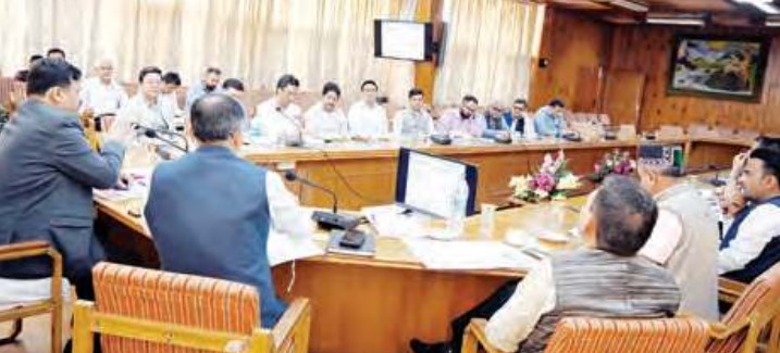 सेब सीजन के लिए सभी तैयारियों को करें पूरा