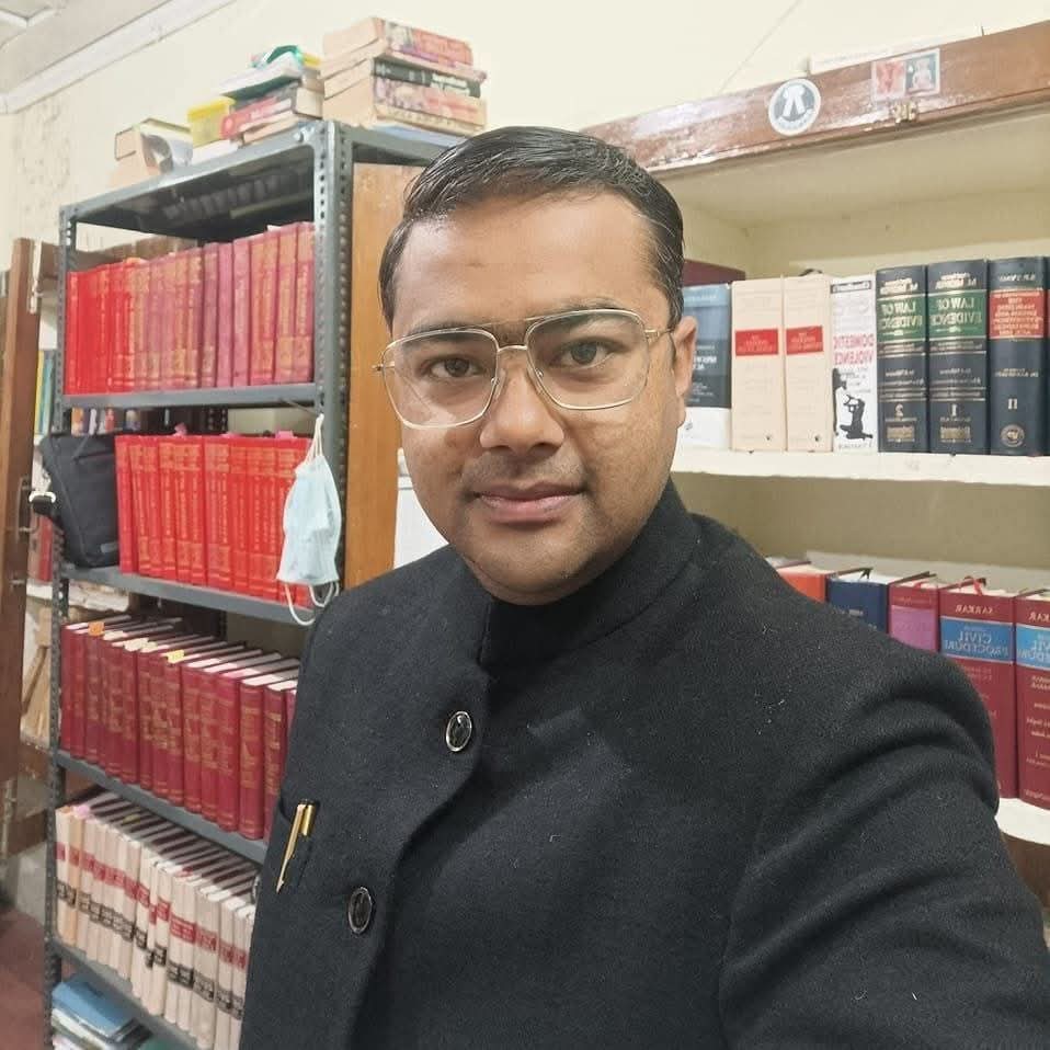 खतरनाक पेड़ों से फिर गई एक जान, एडवोकेट सुनीत ठाकुर ने एसडीएम को लिखा पत्र