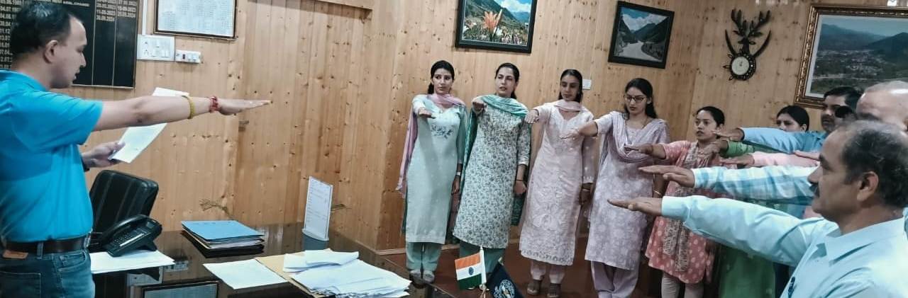 आतंकवादी विरोधी दिवस के अवसर पर एसडीएम ने दिलाई शपथ