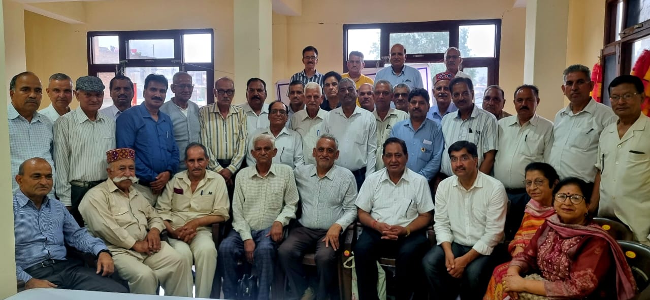 मंडी जिला भी करेगा प्रदेश नेतृत्व के लिए दावेदारी: पेंशनर्स वेलफेयर एसोसिएशन की बैठक में निर्णय, सुरेश ठाकुर की टिप्पणियों की निंदा