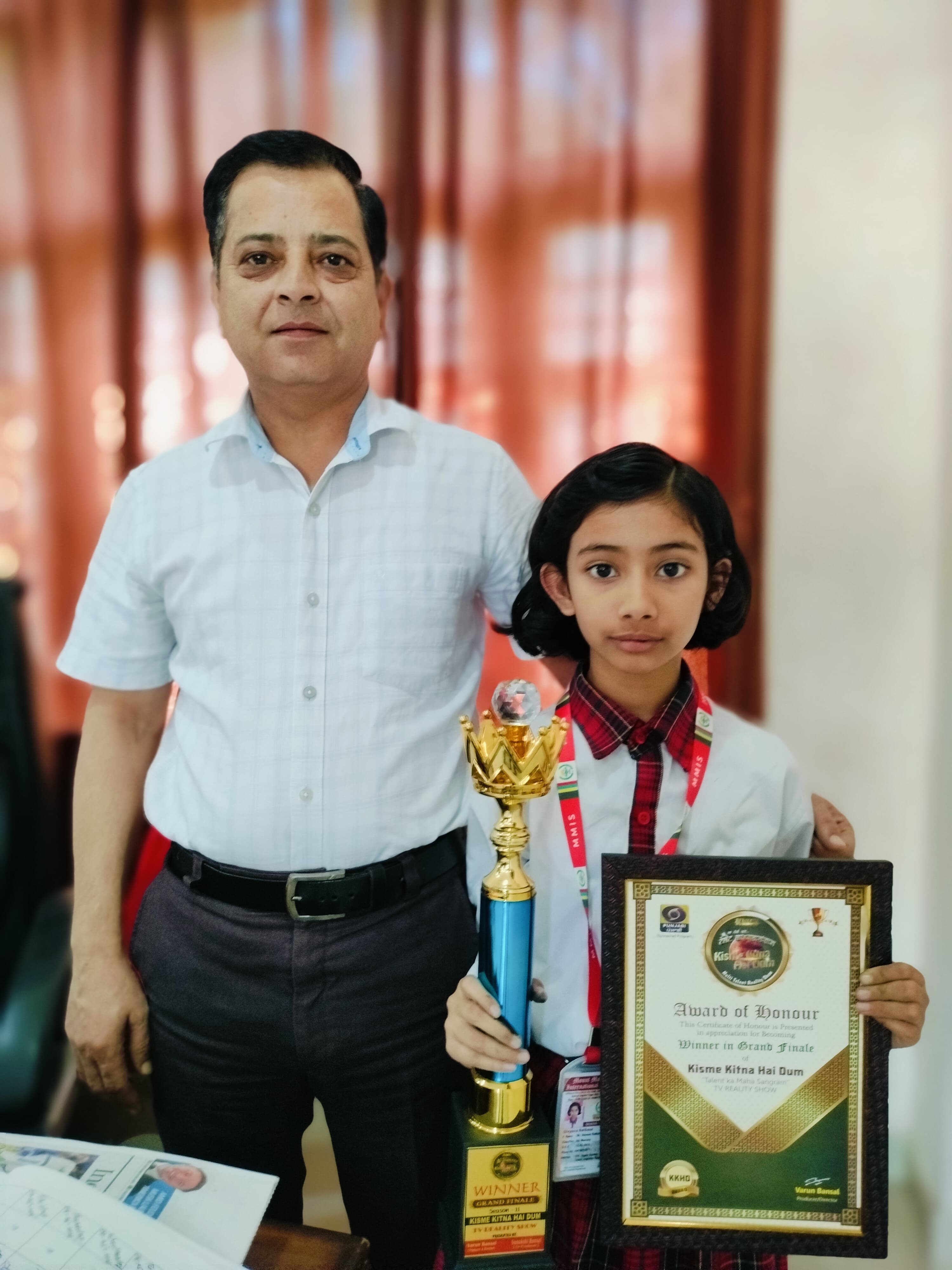 माउंट मौर्य की दिव्याना ने गायकी में दिखाया दम, राष्ट्रीय प्रतियोगिता में प्रथम स्थान