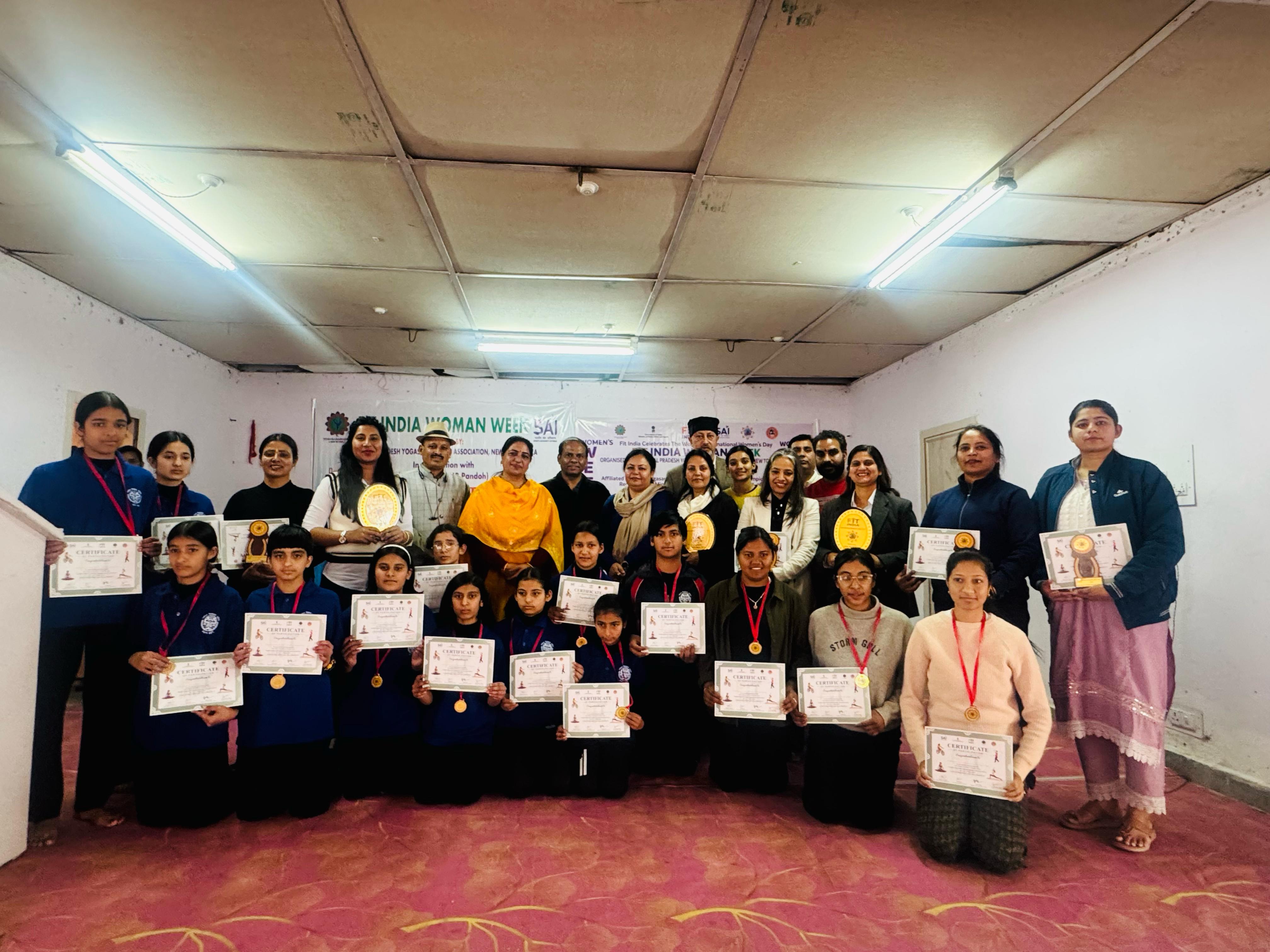 प्रधानमंत्री नरेंद्र मोदी के प्रयासों से योग को मिली वैश्विक पहचान, फिट इंडिया वूमेन वीक पंडोह सम्पन्न