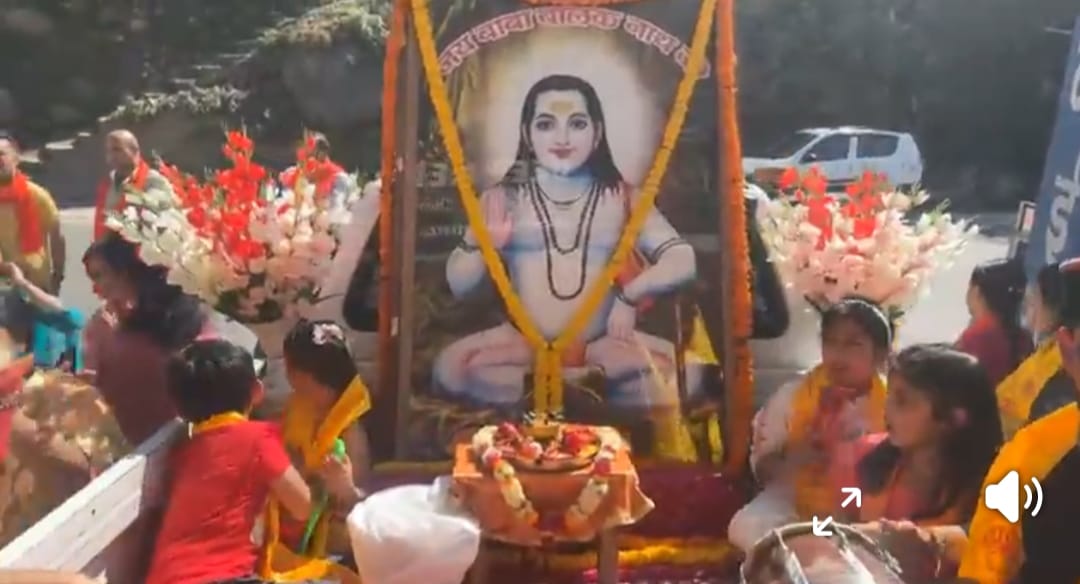 बाबा बालक नाथ मंदिर पंडोह में चेत्र माह के अवसर पर बाबा बालकनाथ की भव्य झांकी