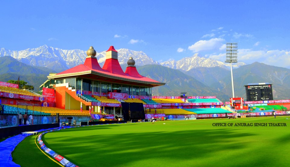 धर्मशाला में IPL का रोमांच, लेकिन महंगे टिकटों ने बढ़ाई फैंस की...