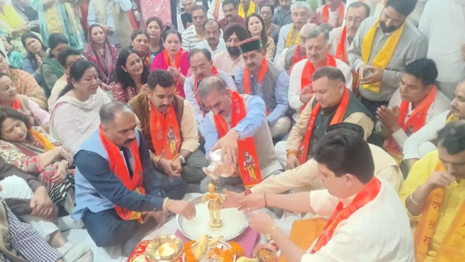 श्रीराम मंदिर चढ़ावा चोरी विवाद पर हिमाचल में गरमाई सियासत, सीएम सुक्खू के नेतृत्व में कांग्रेस का प्रदर्शन