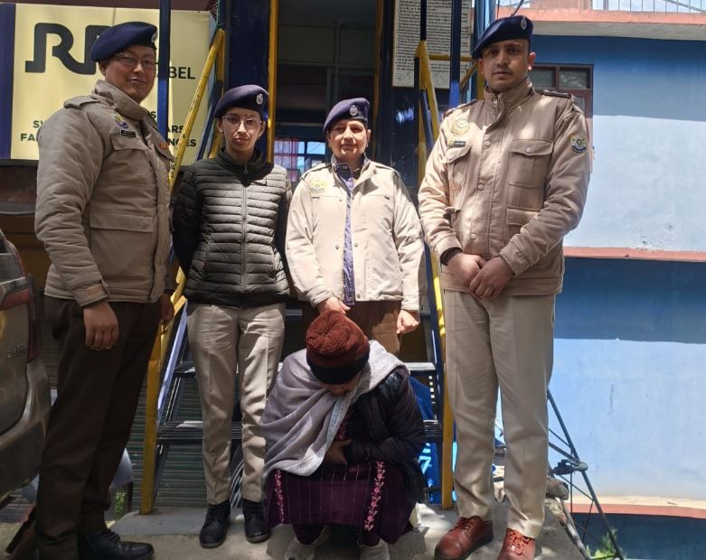 शिमला में ड्रग्स रैकेट बेनकाब: 11.5 किलो अफीम बरामद, महिला समेत चार तस्कर गिरफ्तार...