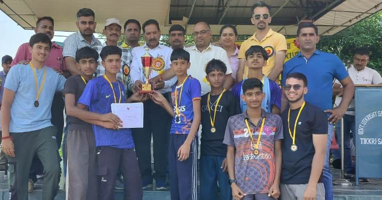 बॉल बैडमिंटन प्रतियोगिता में मंडी का दबदबा, ब्वायज और गर्ल दोनों में मंडी विजेता