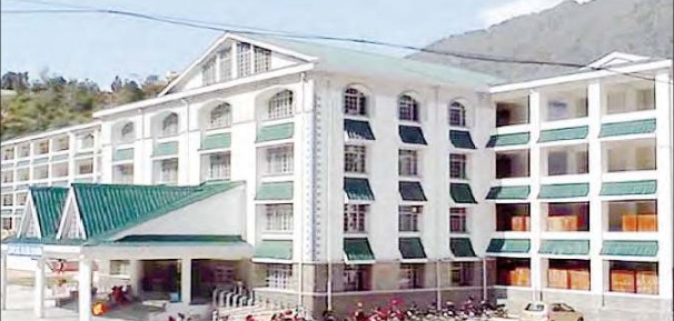 चंबा जिले के सबसे बड़े अस्पताल में दर्द निवारक इंजेक्शन ही नहीं