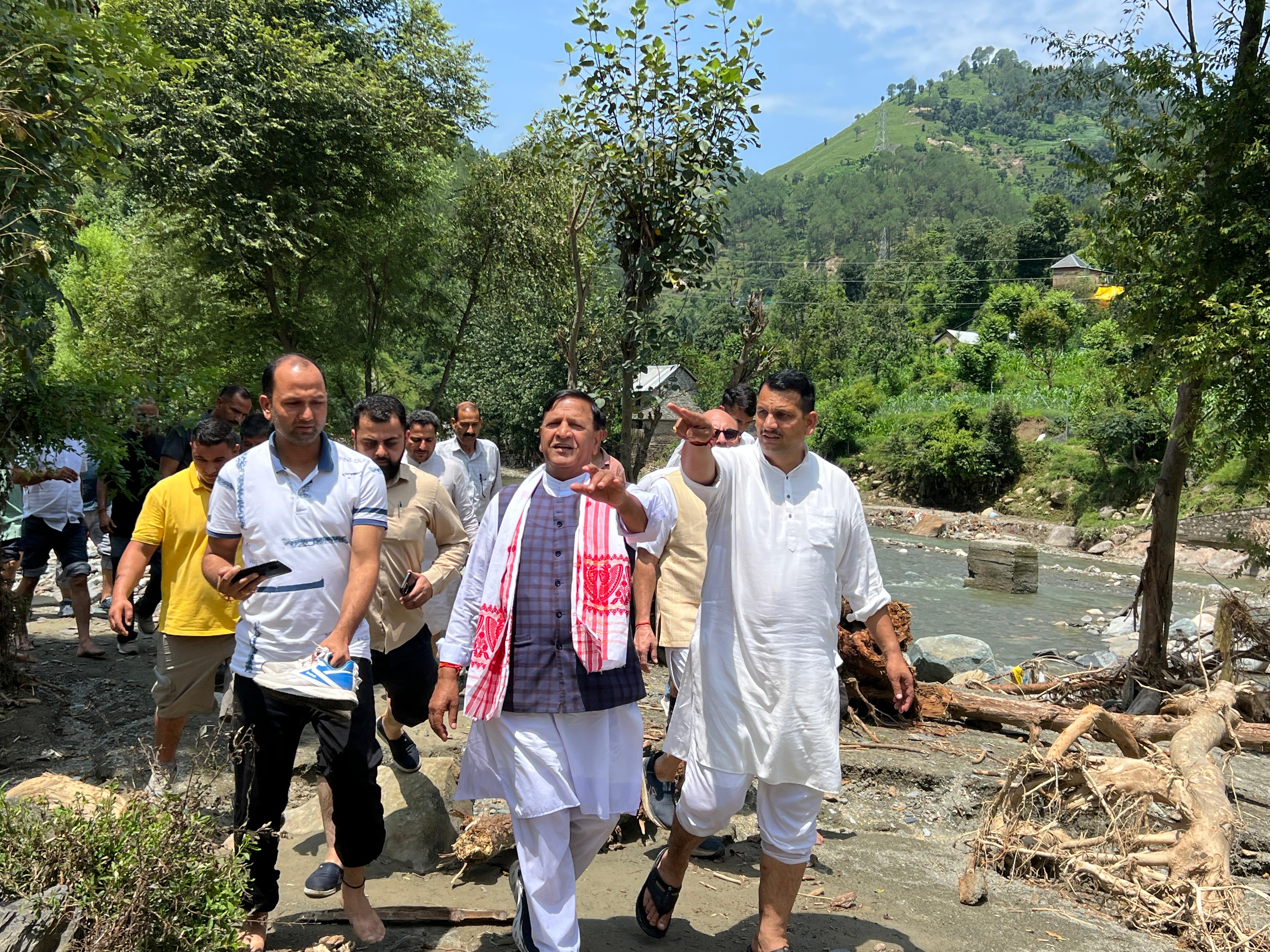 अगले 48 घंटे में 1000 बर्तन किट प्रभावितों को पहुंचाएगी भाजपा : बिंदल