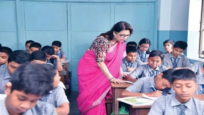 शिक्षा विभाग का बड़ा फैसला: इन 4 जगहों पर स्कूल मर्ज करने का निर्णय वापस, नई व्यवस्था लागू