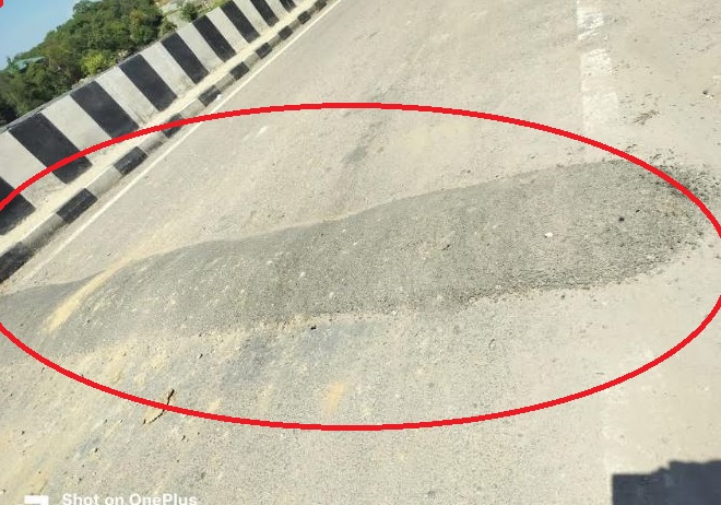 जरल संपर्क मार्ग पर बिना निशान स्पीड ब्रेकर, फोरलेन की लापरवाही या खतरे को दावत? 