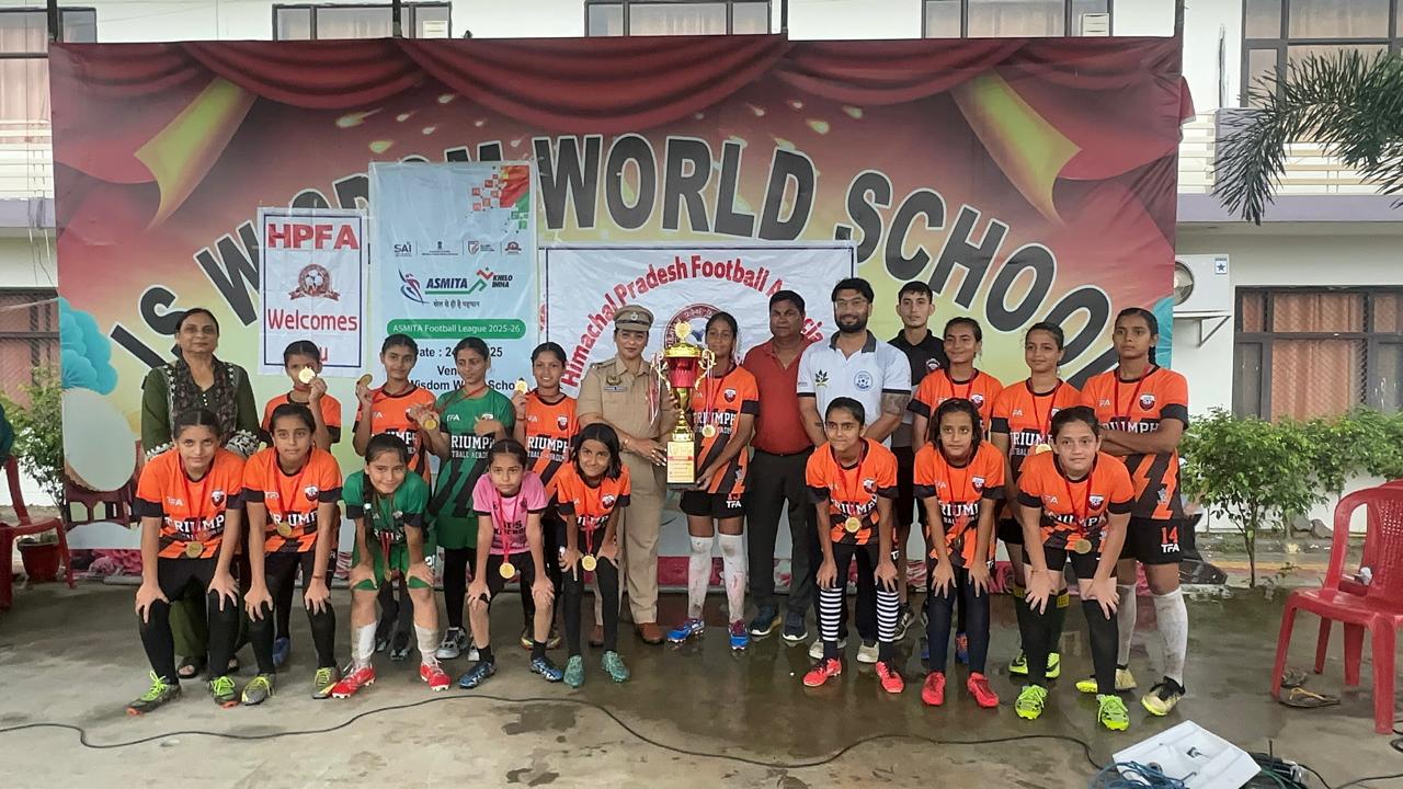 ट्राईअम्फ एफ सी की अंडर-13 बालिका टीम ने जीता, अस्मिता स्टेट चैम्पियनशिप का खिताब