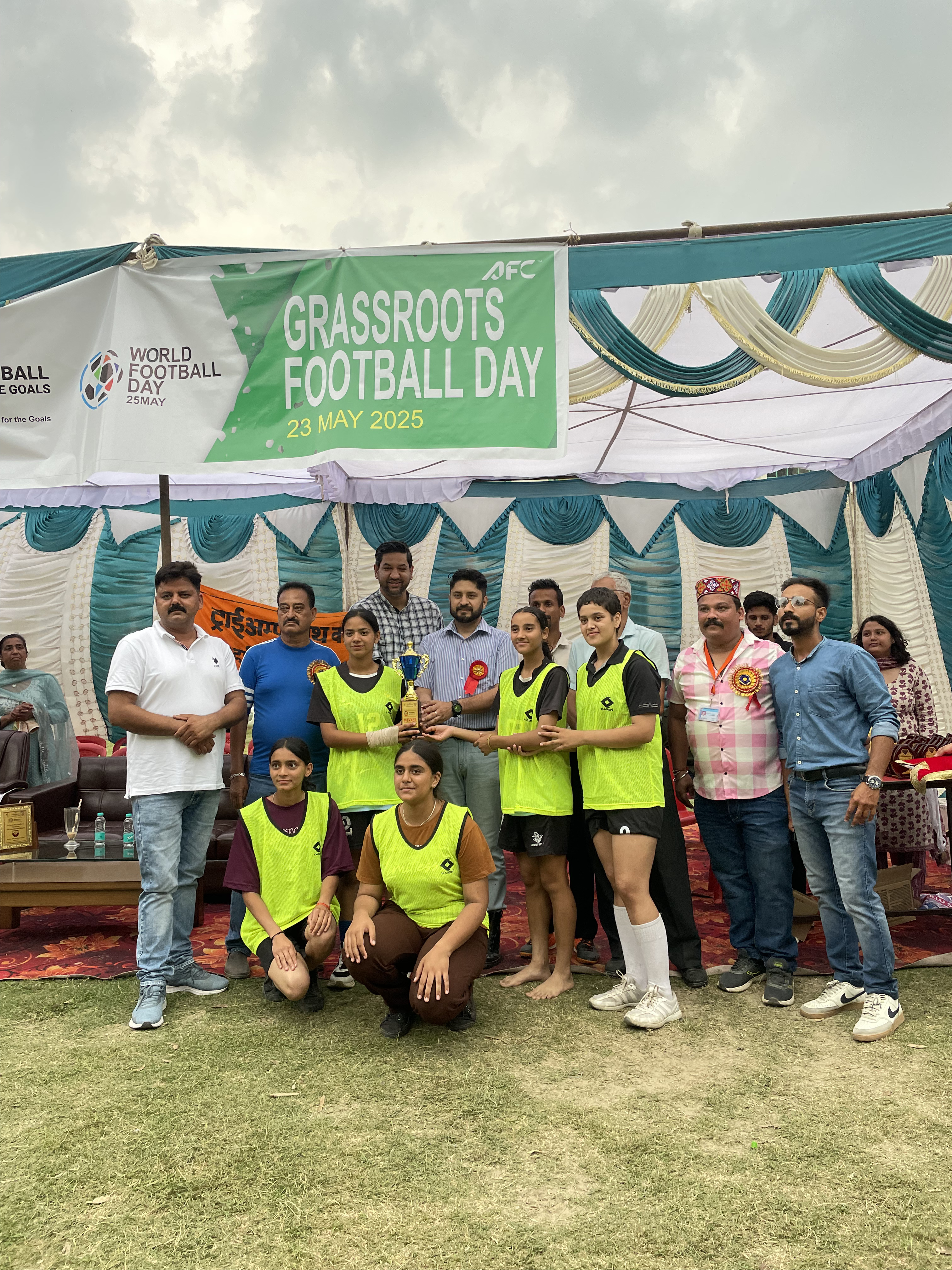 मंडी में ‘ग्रासरूट्स फुटबॉल डे’ का एकदिवसीय भव्य आयोजन  ट्राईअम्फ एफ सी मंडी के सौजन्य व फीनिक्स स्कूल मंडी में हुआ आयोजन