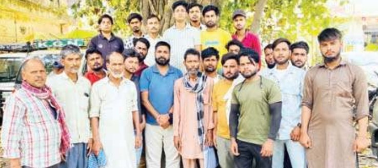 अल्पसंख्यक समुदाय ने की आतंकी हमले की निंदा, डीसी और एसपी को सौं...