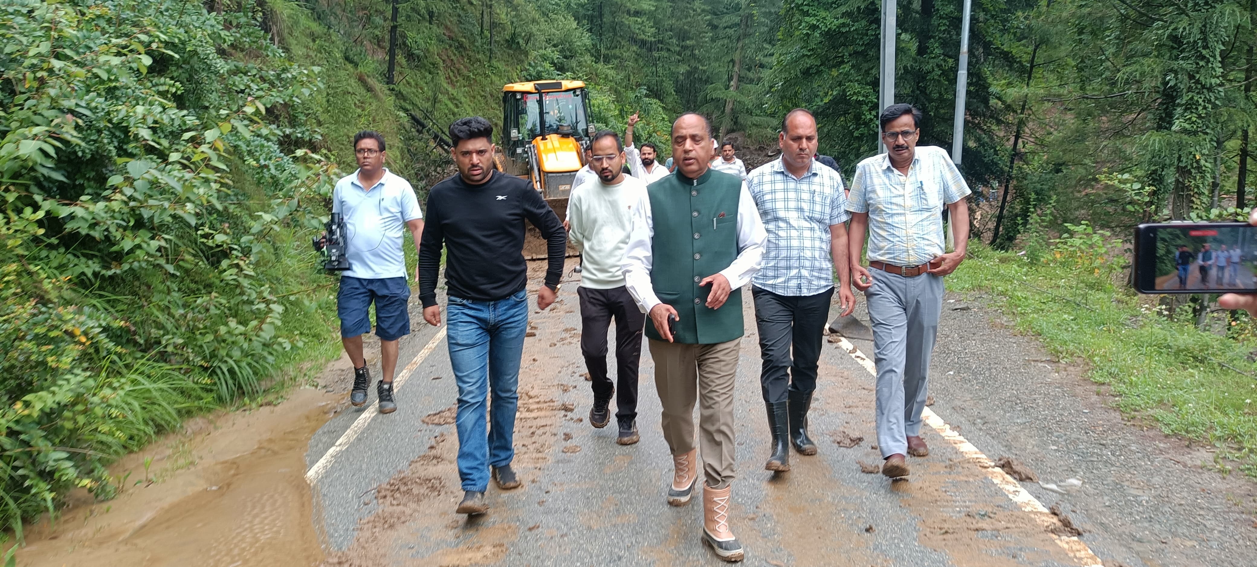 गृह मंत्री ने पूर्व मुख्यमंत्री जयराम से की फ़ोन पर बात, ली हालत की ताजा जानकारी