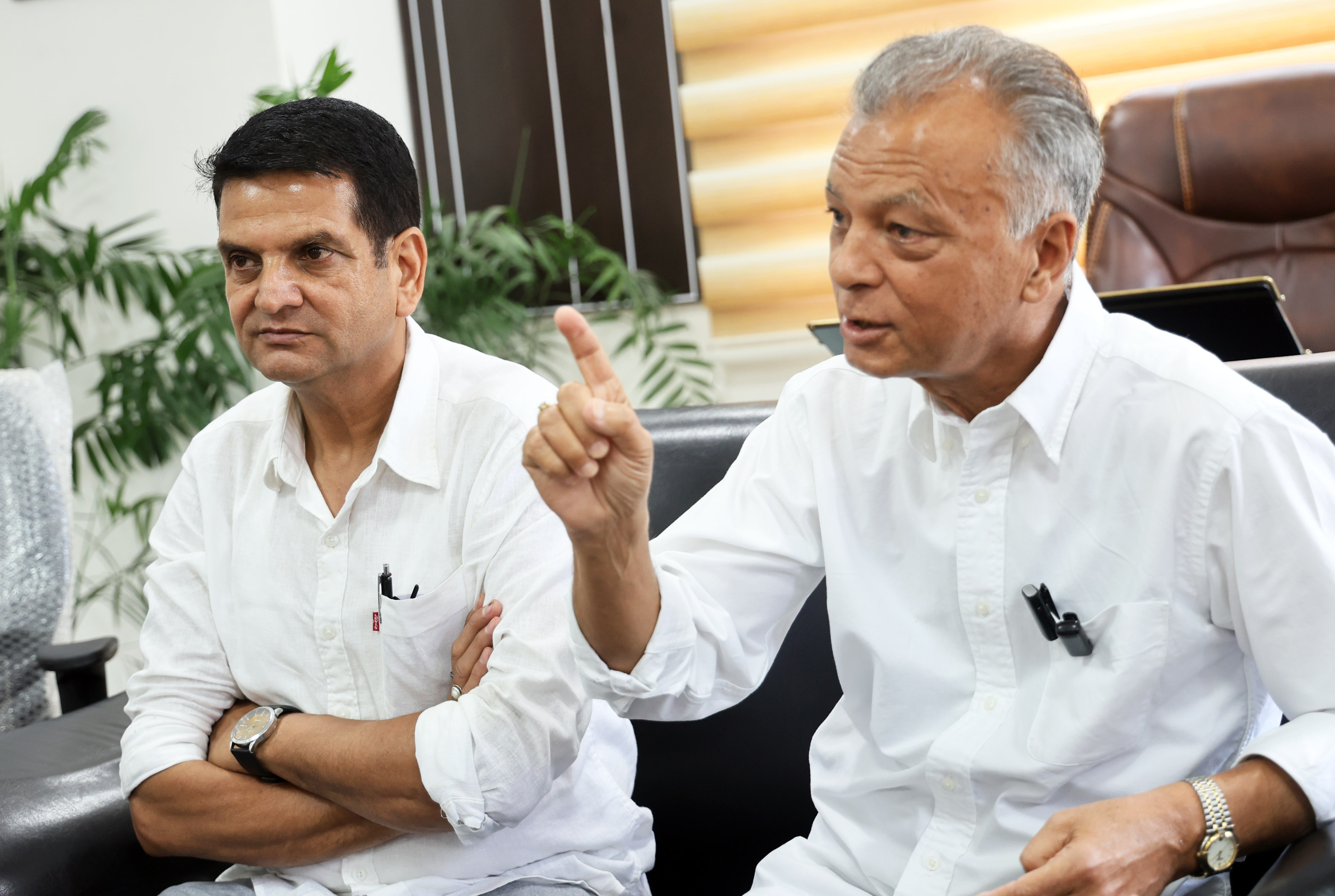 भाजपा मेयर-डिप्टी मेयर को शपथ न दिलाना 'व्यवस्था परिवर्तन' का नमूना: अनिल शर्मा