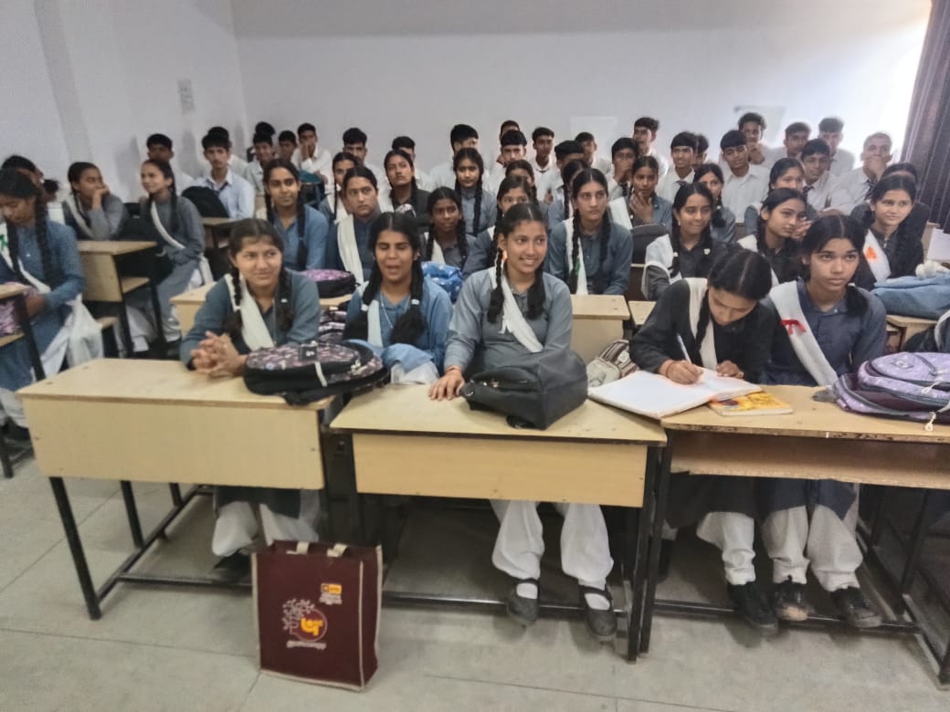 भारतीय रिजर्व बैंक द्वारा हटगढ़ में वित्तीय साक्षरता शिविर का आयोजन