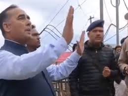 शिमला में हाईवोल्टेज ड्रामा: कांग्रेस नेता युद्धवीर सिंह  बोले-'मुझे अगवा करना चाहती है पुलिस, जान को खतरा'