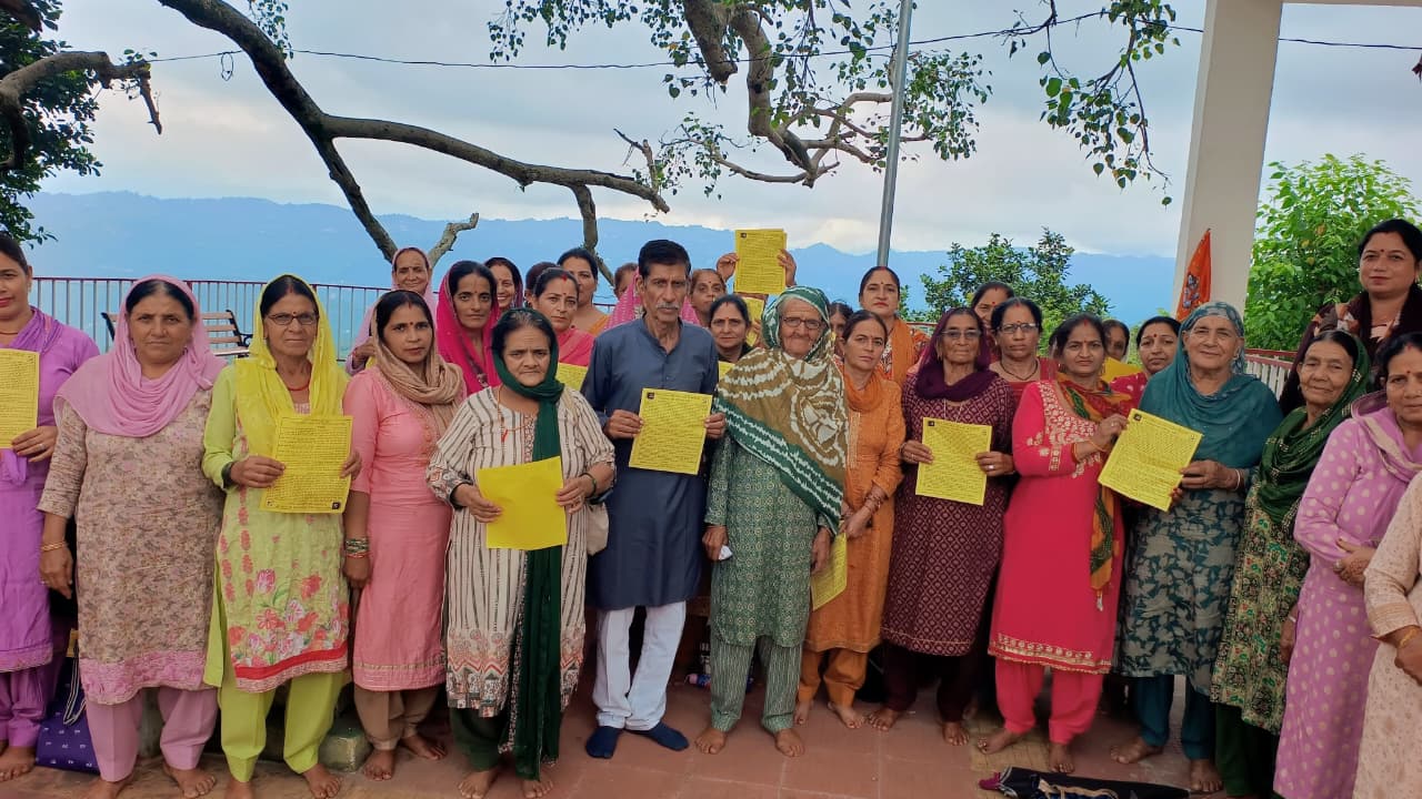 राज्य श्रमिक कल्याण बोर्ड की कार्यप्रणाली से सीटू नाखुश 9 सितंबर को हमीरपुर में होगा विशाल प्रदर्शन - भूपेंद्र