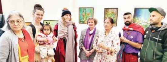 नग्गर में पक्षियों के प्रति प्रेम दर्शाती कलाकृतियां बनी आकर्षण...