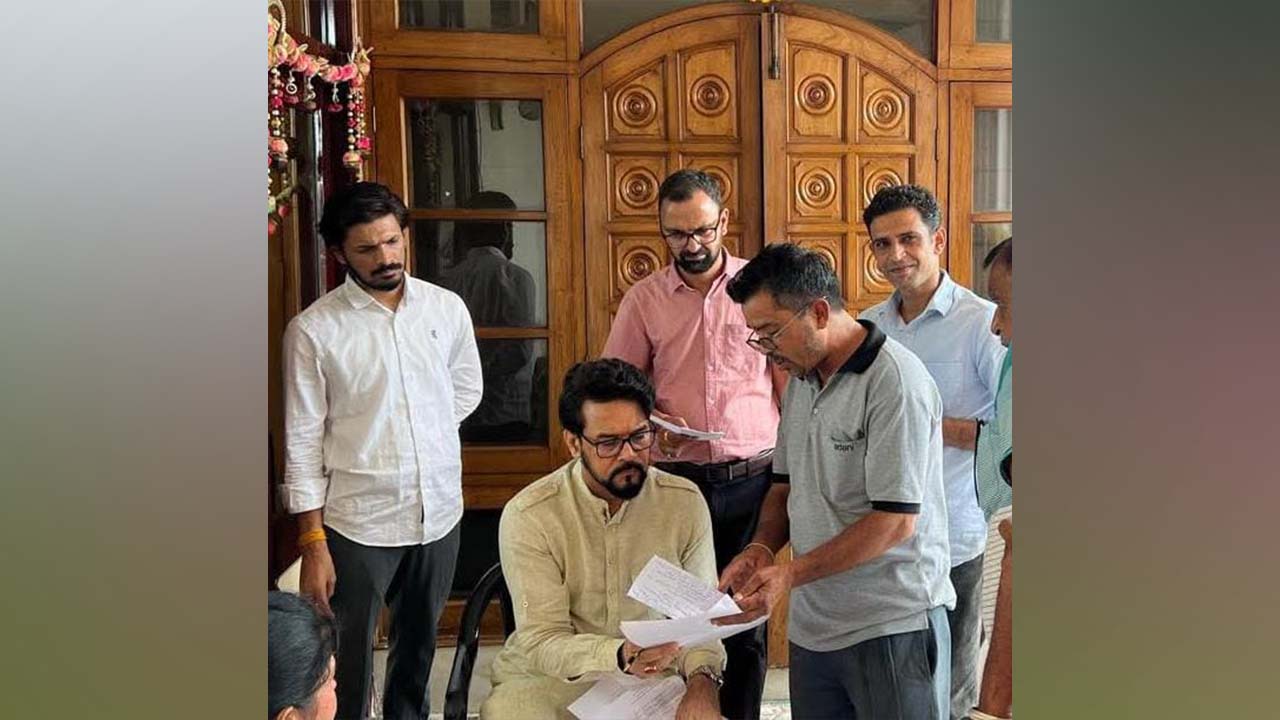 सांसद अनुराग ठाकुर के माध्यम से फिर रखीं एन एच संबंधित समस्याएं