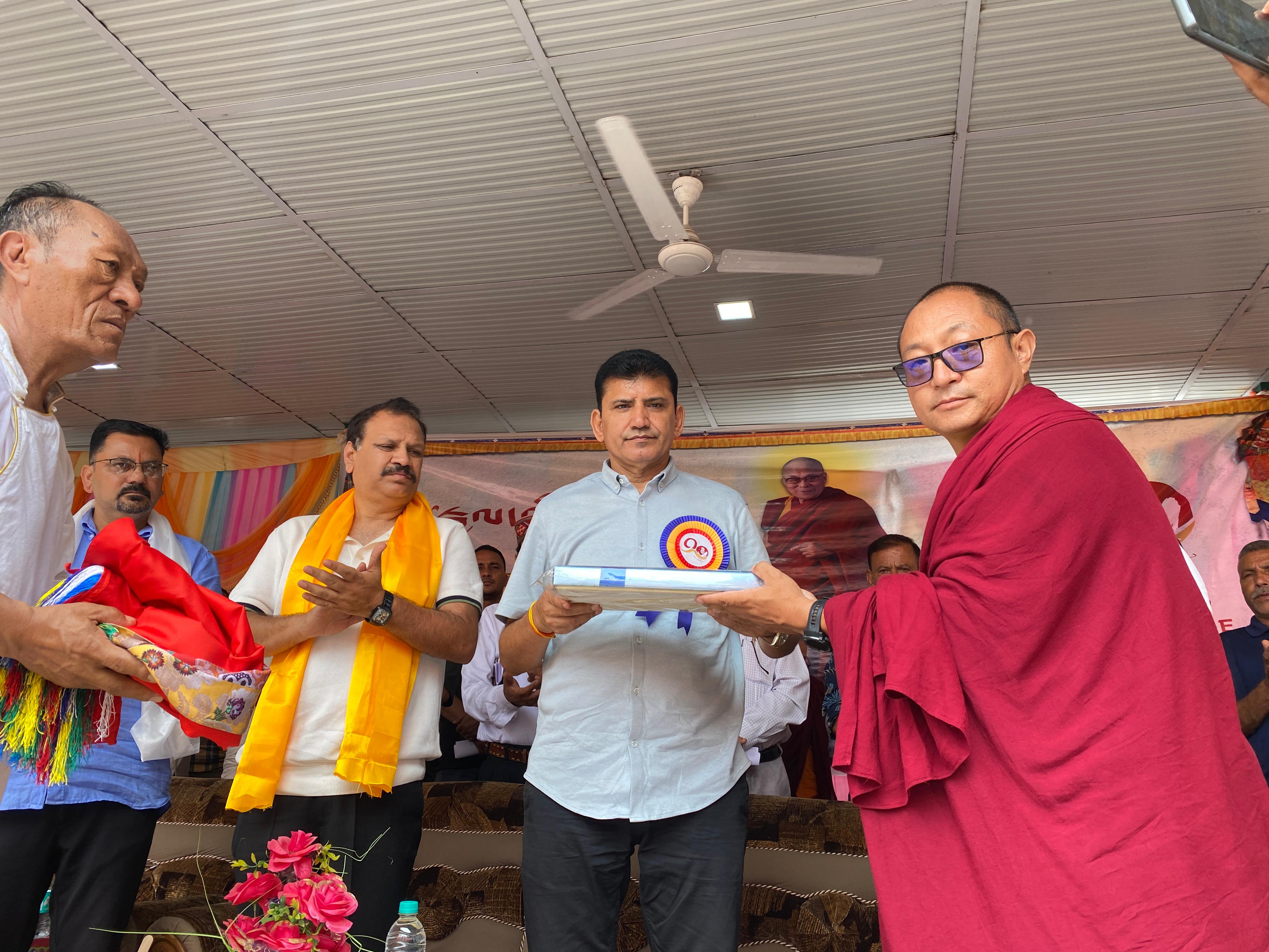 दलाई लामा के 90वें जन्मदिवस पर चौंतड़ा में भव्य समारोह, विधायक प्रकाश राणा रहे मुख्य अतिथि