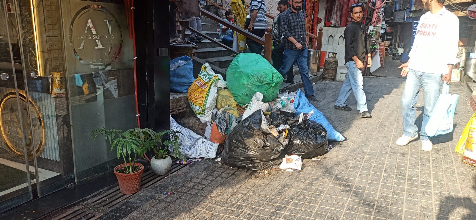 शिमला में 6 दिन बाद खत्म हुई सफाई कर्मियों की हड़ताल, नगर निगम प्रशासन ने मानी मांगें