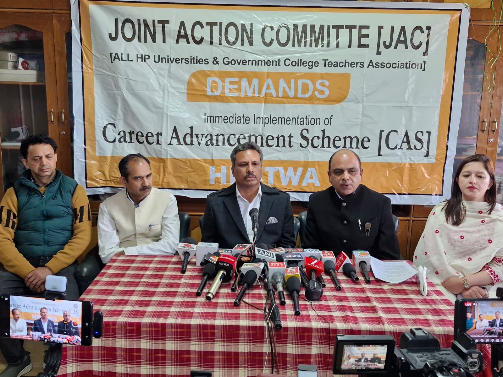 हिमाचल में UGC का 7वां वेतनमान लागू, CAS अटका, शिक्षकों की आंदोलन की चेतावनी